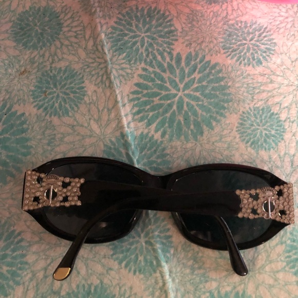 🌴Juicy Couture Sunglasses w/Case - 496 $60 or $50 w/offer - Picture 4 of 9